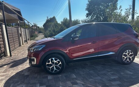 Renault Kaptur I рестайлинг, 2020 год, 1 590 000 рублей, 1 фотография