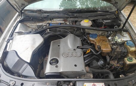Audi A4, 1998 год, 195 000 рублей, 4 фотография