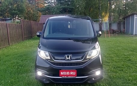 Honda Stepwgn IV, 2016 год, 1 800 000 рублей, 4 фотография