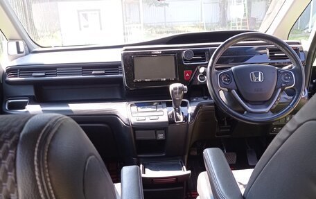 Honda Stepwgn IV, 2016 год, 1 800 000 рублей, 20 фотография