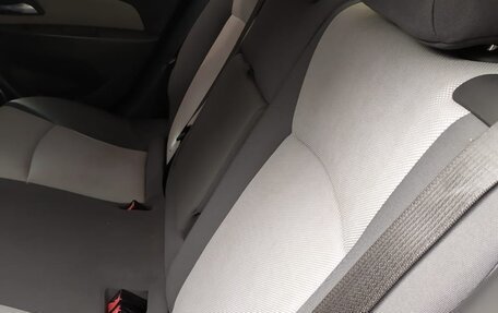 Chevrolet Cruze II, 2010 год, 750 000 рублей, 11 фотография