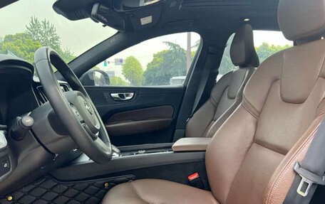Volvo XC60 II, 2022 год, 3 300 000 рублей, 7 фотография