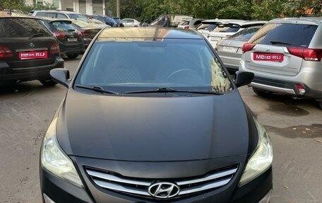 Hyundai Solaris II рестайлинг, 2016 год, 715 000 рублей, 1 фотография