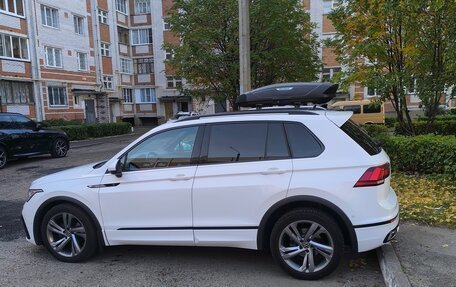 Volkswagen Tiguan II, 2021 год, 2 799 999 рублей, 3 фотография