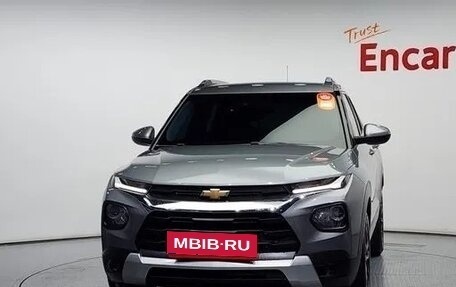 Chevrolet TrailBlazer, 2022 год, 1 640 000 рублей, 2 фотография