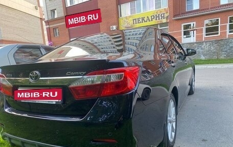 Toyota Camry, 2012 год, 1 900 000 рублей, 4 фотография