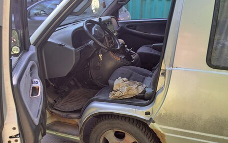 SsangYong Istana, 2002 год, 230 000 рублей, 4 фотография