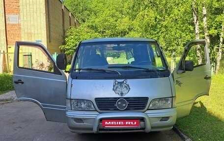 SsangYong Istana, 2002 год, 230 000 рублей, 6 фотография