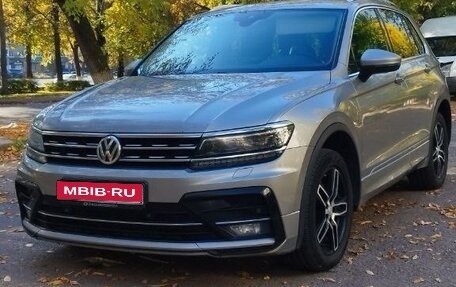 Volkswagen Tiguan II, 2019 год, 2 050 000 рублей, 1 фотография