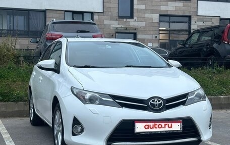 Toyota Auris II, 2014 год, 1 290 000 рублей, 1 фотография