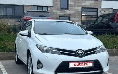 Toyota Auris II, 2014 год, 1 290 000 рублей, 1 фотография