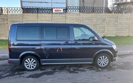 Volkswagen Multivan T6 рестайлинг, 2018 год, 4 600 000 рублей, 7 фотография