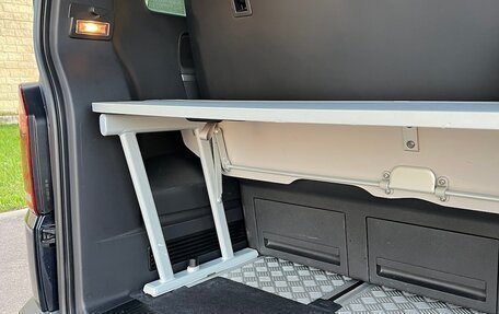 Volkswagen Multivan T6 рестайлинг, 2018 год, 4 600 000 рублей, 24 фотография