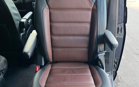 Volkswagen Multivan T6 рестайлинг, 2018 год, 4 600 000 рублей, 20 фотография