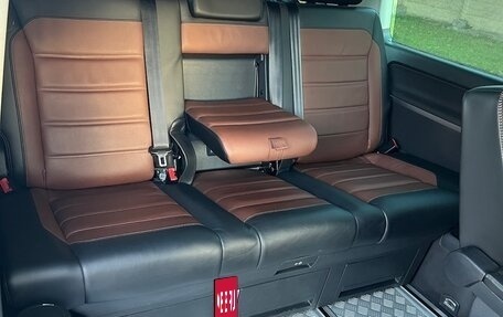 Volkswagen Multivan T6 рестайлинг, 2018 год, 4 600 000 рублей, 19 фотография