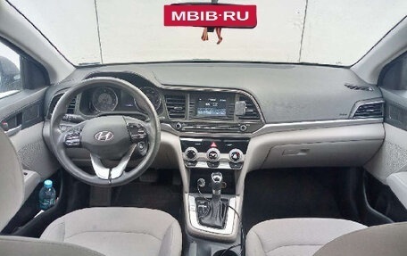 Hyundai Elantra VI рестайлинг, 2019 год, 1 100 000 рублей, 4 фотография