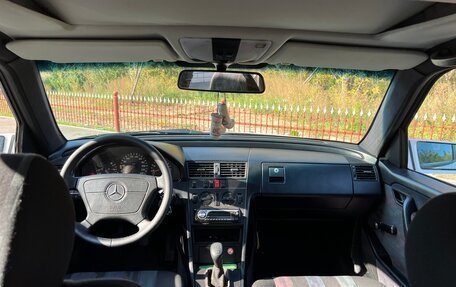 Mercedes-Benz C-Класс, 1993 год, 600 000 рублей, 9 фотография
