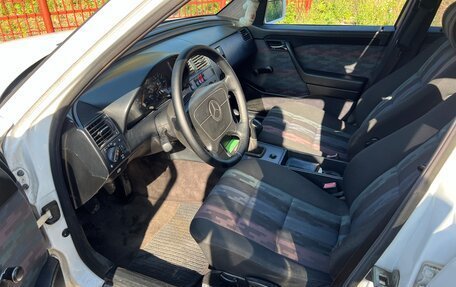 Mercedes-Benz C-Класс, 1993 год, 600 000 рублей, 11 фотография