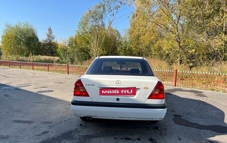 Mercedes-Benz C-Класс, 1993 год, 600 000 рублей, 6 фотография