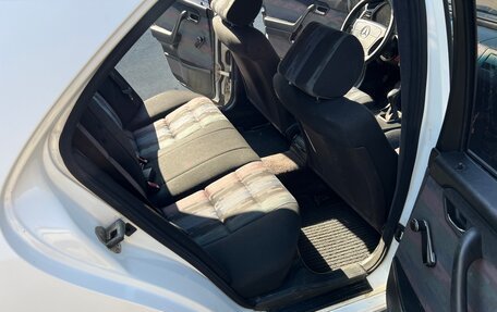 Mercedes-Benz C-Класс, 1993 год, 600 000 рублей, 15 фотография