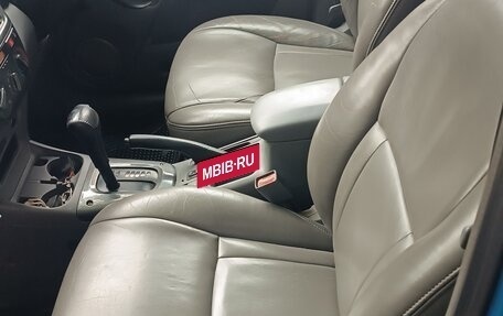 Toyota RAV4, 2001 год, 950 000 рублей, 4 фотография