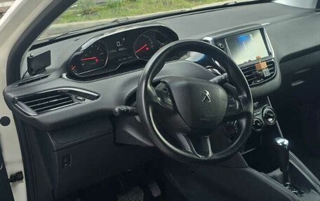 Peugeot 208 II, 2013 год, 750 000 рублей, 6 фотография