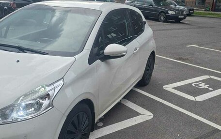 Peugeot 208 II, 2013 год, 750 000 рублей, 5 фотография