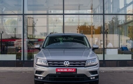 Volkswagen Tiguan II, 2019 год, 2 690 000 рублей, 3 фотография