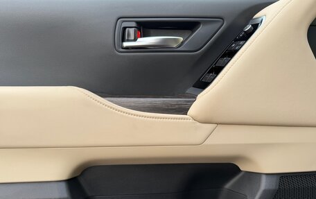 Toyota Land Cruiser, 2022 год, 10 148 000 рублей, 27 фотография