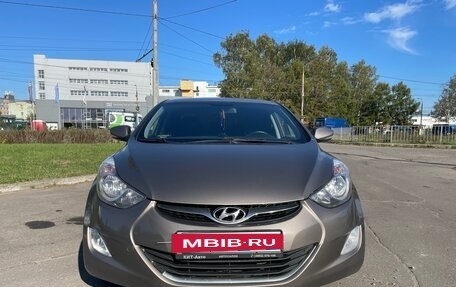 Hyundai Elantra V, 2012 год, 860 000 рублей, 2 фотография