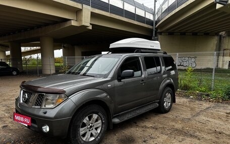 Nissan Pathfinder, 2006 год, 900 000 рублей, 2 фотография