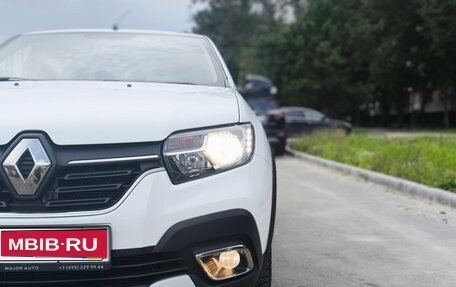 Renault Logan II, 2022 год, 1 090 000 рублей, 1 фотография