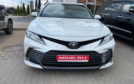 Toyota Camry, 2022 год, 4 000 000 рублей, 4 фотография