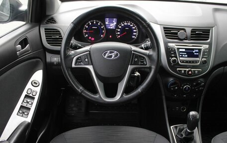 Hyundai Solaris II рестайлинг, 2016 год, 1 034 000 рублей, 11 фотография