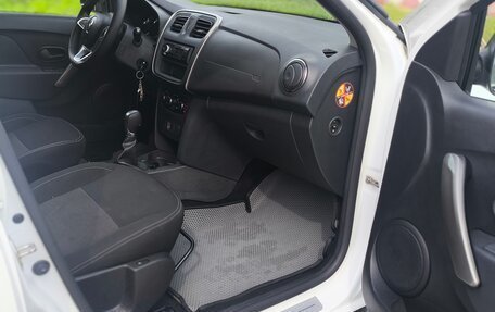Renault Logan II, 2022 год, 1 090 000 рублей, 17 фотография