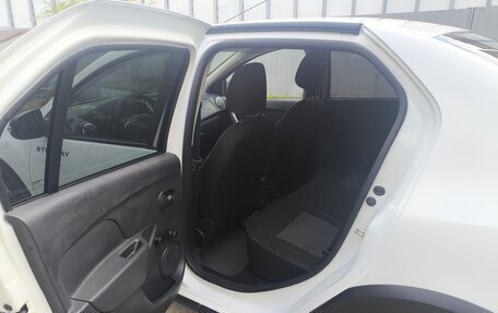 Renault Logan II, 2022 год, 1 090 000 рублей, 12 фотография