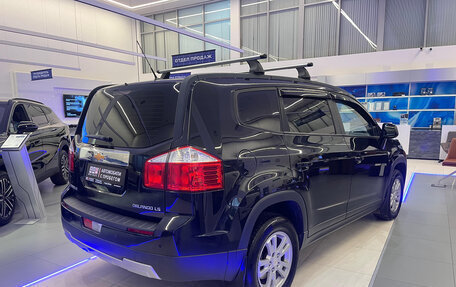 Chevrolet Orlando I, 2011 год, 1 095 000 рублей, 4 фотография