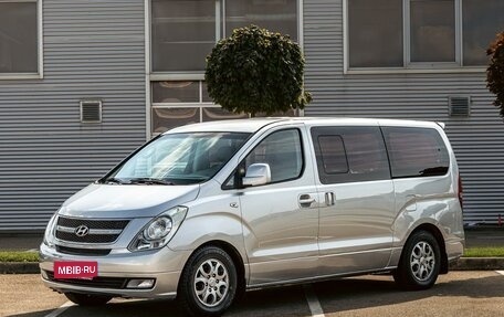 Hyundai Grand Starex Grand Starex I рестайлинг 2, 2010 год, 1 445 000 рублей, 1 фотография