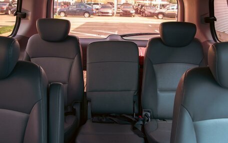 Hyundai Grand Starex Grand Starex I рестайлинг 2, 2010 год, 1 445 000 рублей, 17 фотография