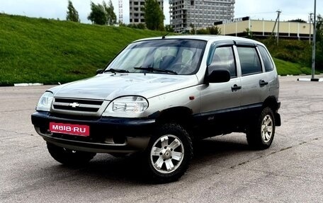 Chevrolet Niva I рестайлинг, 2007 год, 185 000 рублей, 1 фотография