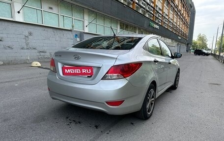 Hyundai Solaris II рестайлинг, 2012 год, 700 000 рублей, 5 фотография