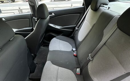 Hyundai Solaris II рестайлинг, 2012 год, 700 000 рублей, 16 фотография