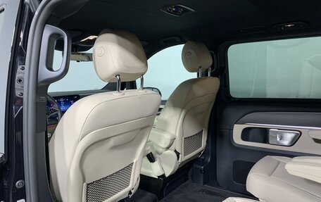 Mercedes-Benz V-Класс, 2024 год, 18 000 000 рублей, 13 фотография