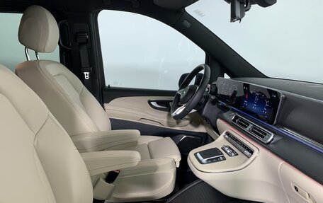 Mercedes-Benz V-Класс, 2024 год, 18 000 000 рублей, 23 фотография