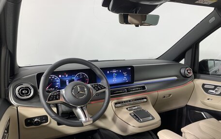 Mercedes-Benz V-Класс, 2024 год, 18 000 000 рублей, 26 фотография