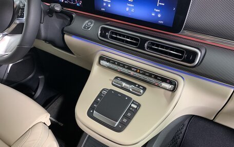 Mercedes-Benz V-Класс, 2024 год, 18 000 000 рублей, 25 фотография