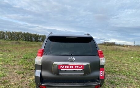 Toyota Land Cruiser Prado 150 рестайлинг 2, 2011 год, 2 600 000 рублей, 8 фотография