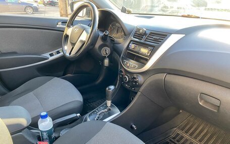 Hyundai Solaris II рестайлинг, 2011 год, 760 000 рублей, 3 фотография
