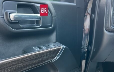 Chevrolet Silverado, 2021 год, 6 500 000 рублей, 17 фотография