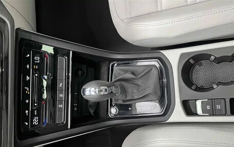 Volkswagen Touran III, 2022 год, 2 850 000 рублей, 12 фотография